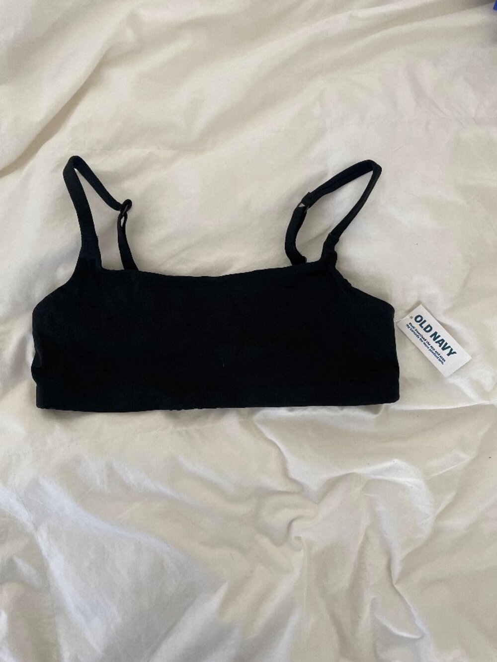 Old Navy Sports Bra in Black Size Small